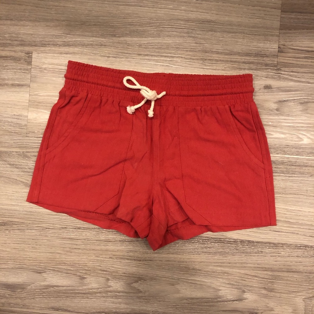 High waisted red cloth shorts